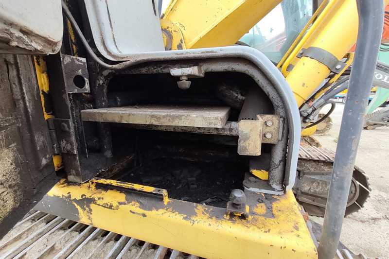 OmecoHub - Immagine NEW HOLLAND E245